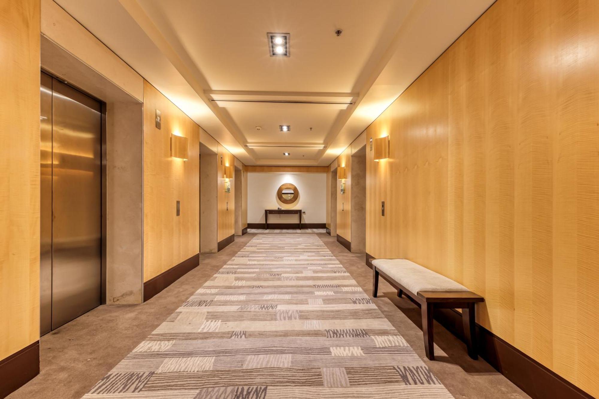 Amora Hotel Jamison Sydney Zewnętrze zdjęcie The elevator lobby